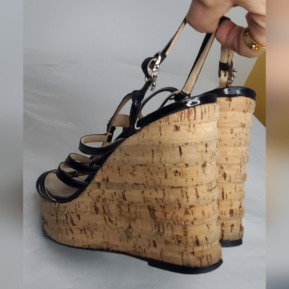 Chanel -size- 40 1/2 Black Pathent Leather Sandals And Cork Wedge Platform Heel - Picture 6 of 11